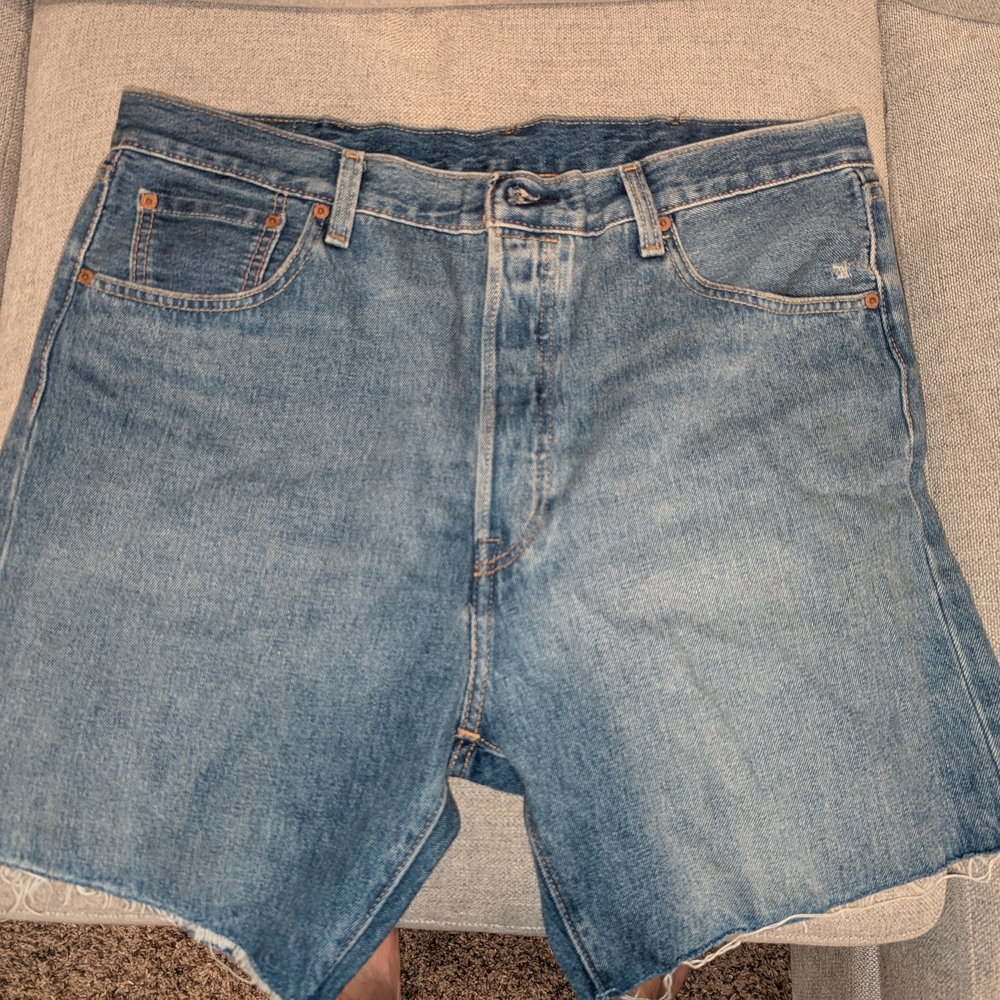 Levi's Premium Men's Blue Denim Shorts 38 Cutoff